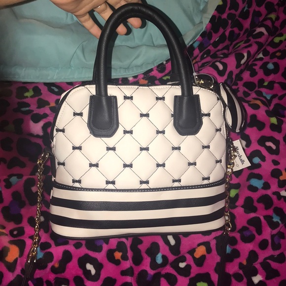 Luv Betsey by Betsey Johnson purse/ handbag. - Picture 2 of 3